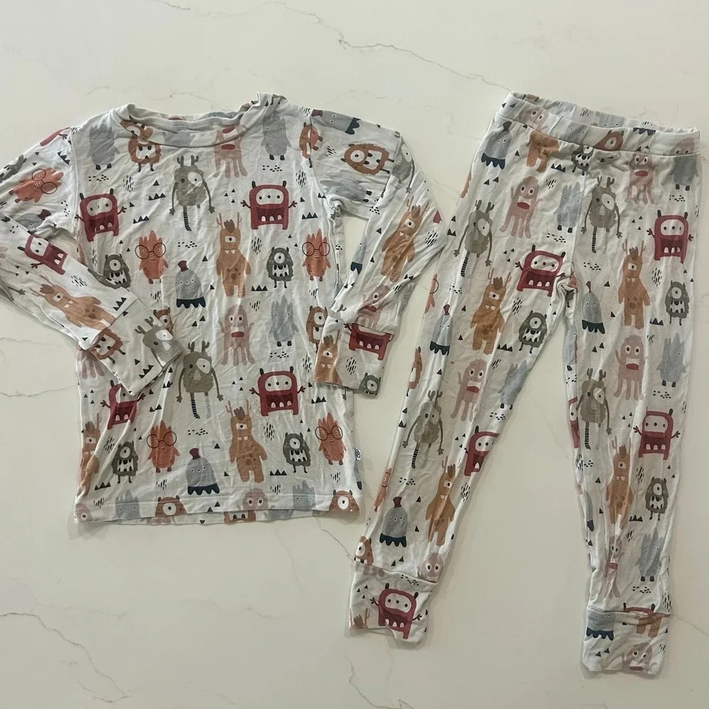 Little Bum Bums (Bums & Roses) Monster Bamboo Pajamas Set Size 5T